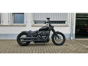 HARLEY-DAVIDSON STREET BOB 107