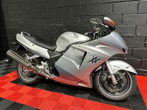 2005 HONDA CBR1100XX SUPER BLACKBIRD 1100 SPORTS TOURER PETR A VENDRE
