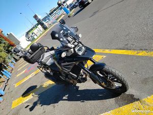 SUZUKI V STROM 1050