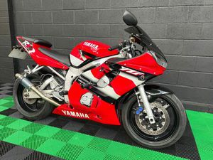 2001 YAMAHA R6 A VENDRE