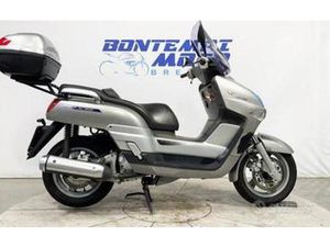 YAMAHA XC 300 VERSITY + BAULETTO YAMAHA