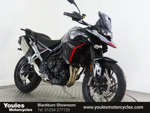 TRIUMPH TIGER 900 GT 888 CC