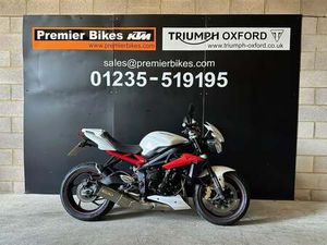 STUNNING 2017/17 TRIUMPH STREET TRIPLE 675 R ABS MOTORCYCLE