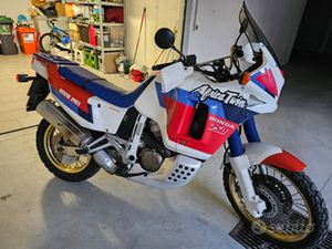 AFRICA TWIN RD04