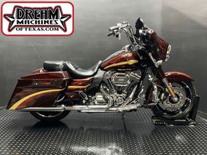 2010 CVO™ STREET GLIDE®
