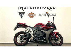 VENDO HONDA CBR 600 RR (2007 - 08) USATA A PESCARA (CODICE 9855842) - MOTO.IT