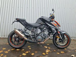 KTM 1290 SUPER DUKE R 2017 AUS ERSTER HAND - ZUBEHÖR
