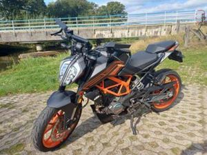 KTM DUKE 125, 11KW, 2021, TOPSTAAT! — MOTOREN | KTM — MARKTPLAATS