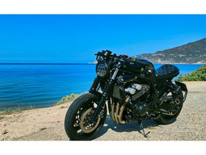 YAMAHA FZS 600 CAFE RACER