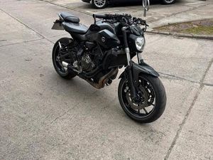 MT 07 SERVICE UND TÜV NEU