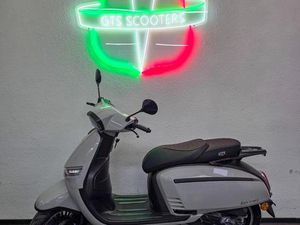 GTS LEVANTI 50 ROLLER 25KM/H MÖGLICH NEUFAHRZEUG