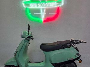 GTS TOSCANA DYNAMIC 50 ROLLER 25KM/H MÖGLICH NEUFAHRZEUG