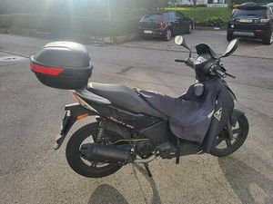 KYMCO AGILITY 125 CANTON TESSIN -