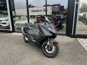 YAMAHA T MAX 560 - 2023