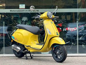 VESPA PRIMAVERA 50 - FAST NEU ZUM GEBR-PREIS