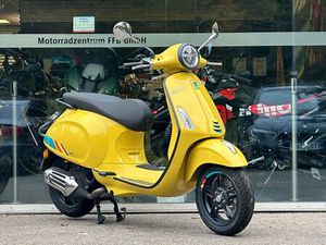 VESPA PRIMAVERA 50 - FAST NEU ZUM GEBR-PREIS