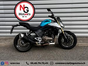 QJ MOTOR SRK 550 2025