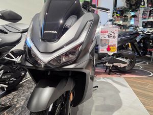 PCX 125 DX TFT. CONNECTIVITY