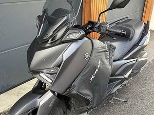 YAMAHA X-MAX 300