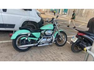 HARLEY DAVIDSON - 883 HUGGER