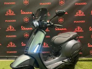 VESPA SPRINT 2021! MAT GRIJS FULL OPTION / FULL MALOSSI 80CC — SCOOTERS | VESPA — MARKTPLAATS