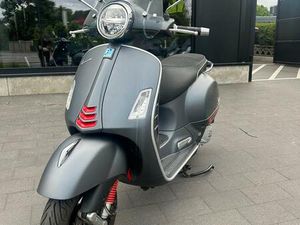② VESPA GTS 125 SUPER SPORT BOUWJAAR 2020, LAAG GEPRIJST!!
