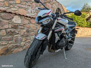 TRIUMPH STREET TRIPLE 660 S