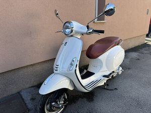 VESPA PRIMAVERA 2T, 2017 GOD.