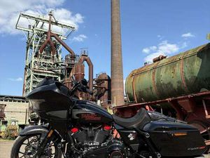 HARLEY-DAVIDSON ROAD GLIDE