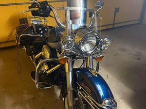 HARLEY-DAVIDSON ROAD KING