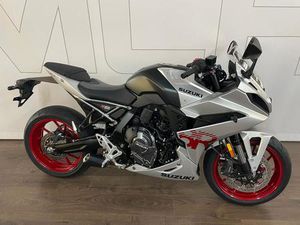 SUZUKI GSX-8R NEUWERTIGER ZUSTAND!