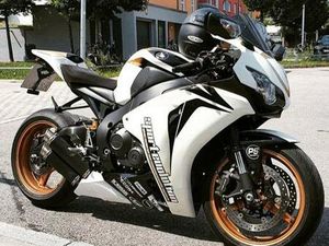 HONDA FIREBLADE SC59