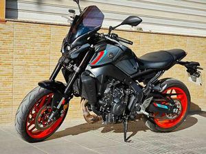 YAMAHA - MT 09
