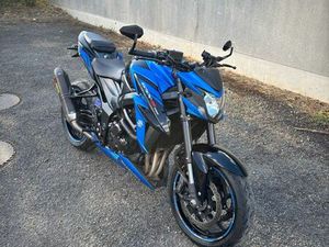 SUZUKI GSXS 750