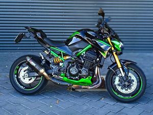 TRIUMPH STREET TRIPLE 765RS