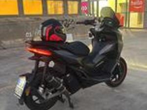 APRILIA SR GT 125 2022/2023