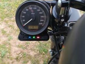 HARLEY DAVIDSON - 883