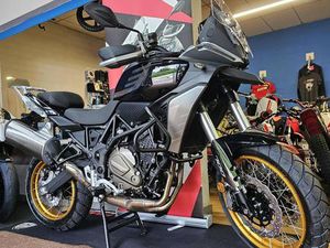 VENDO QJ MOTOR SRT 700 SX (2025) NUOVA A BRICHERASIO (CODICE 9858391) - MOTO.IT