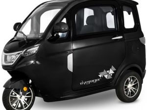 SKUTER ZABUDOWANY ELEKTRYCZNY TRÓJKOLOWY EVOYAGER BN 712 MOTOROWER CZARNY