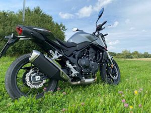 HONDA CB 750 HORNET + QUICK-SHIFTER