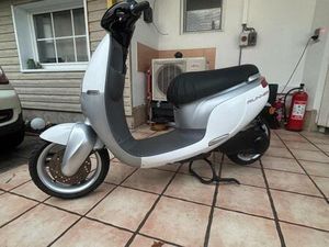 ② SCOOTER ELECTRIQUE E-COOTER (LITHIUM-ION) SUPERBE/ 2019