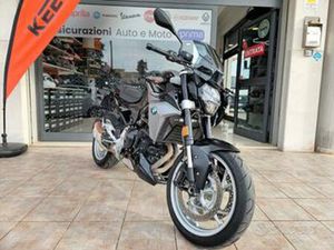 BMW F 900 R - PARI AL NUOVO