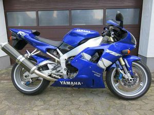 YAMAHA R1 RN 01 1.HAND 8500 KM SAMMLERZUSTAND