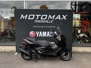 YAMAHA X-MAX 125