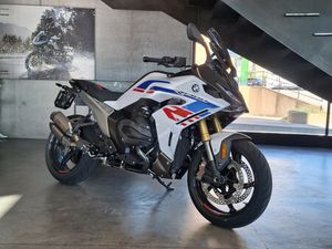 BMW R 1300 RS PERFORMANCE, TOURING, MODÈLE DÉMO, CHF 19'900.-