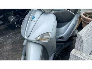 VENDO PIAGGIO LIBERTY 50 4T (2004 - 16) USATA A SANT'EGIDIO DEL MONTE ALBINO (CODICE 9858278) - MOTO.IT