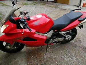 HONDA VFR 800 - 2004