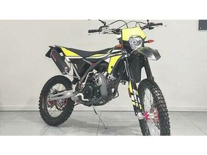 VENDO FANTIC MOTOR XE 50 ENDURO PERFORMANCE 2T (2022) USATA A CASALGRASSO (CODICE 9858081) - MOTO.IT