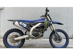 VENDO YAMAHA YZ 450 F (2023) USATA A TORINO (CODICE 9858618) - MOTO.IT