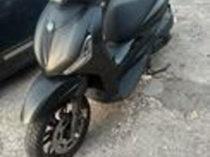 PIAGGIO BEVERLY 300 - 2025